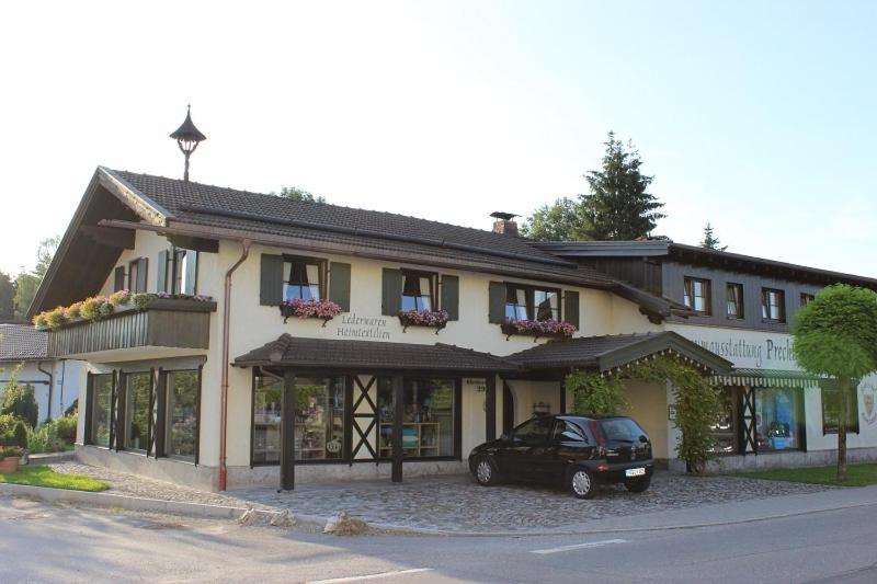 Gaestehaus Sattlerhof ベルナウ・アム・キームゼー エクステリア 写真